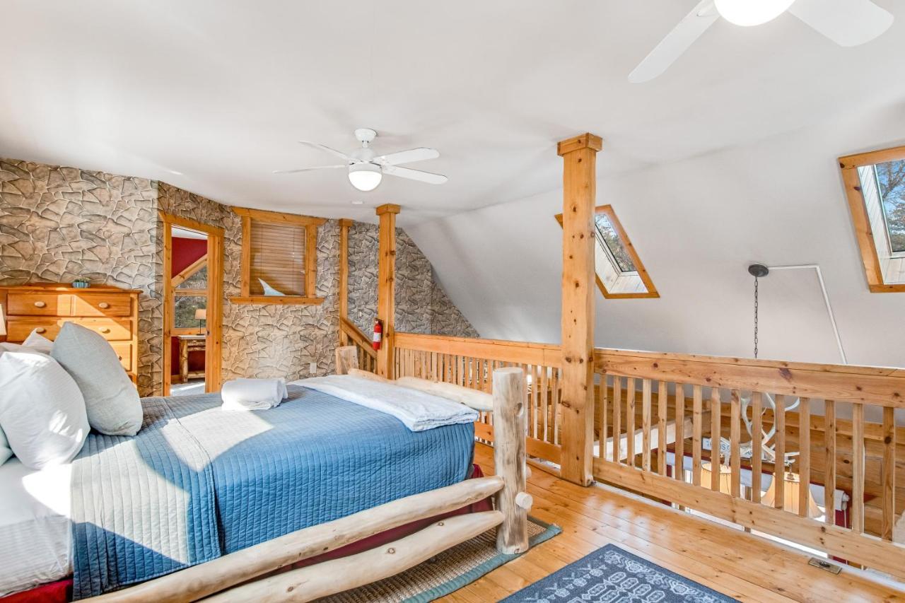 The Birdie Lodge Arkdale Экстерьер фото